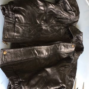 Italian stone design genuine leather jacket.